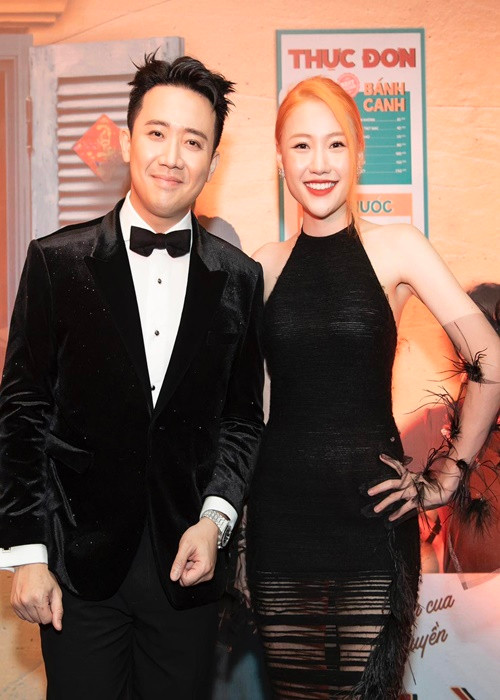 Uyển Ân là em gái Trấn Thành. Cô thi đậu Đại học Sân khấu – Điện ảnh TP. HCM nhưng chọn học trường khác. Sau đó, Uyển Ân lại theo đuổi diễn xuất. Cô theo học tại sân khấu kịch của nghệ sĩ Minh Nhí.