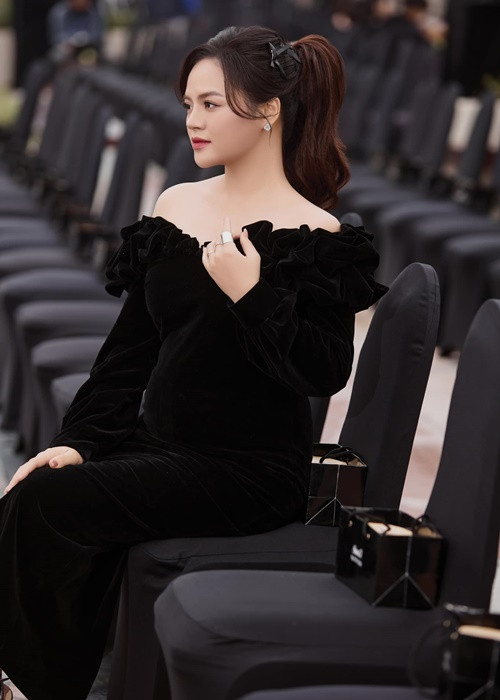 Thu Quỳnh gây chú ý khi tham gia các sự kiện giải trí.