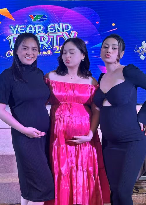 Ba nữ diễn có cơ hội hợp tác trong các bộ phim truyền hình. Nếu như Lan Phương và Phương Oanh đóng phim Nàng dâu order, Thu Quỳnh và Phương Oanh tham gia phim Quỳnh búp bê và Hương vị tình thân.