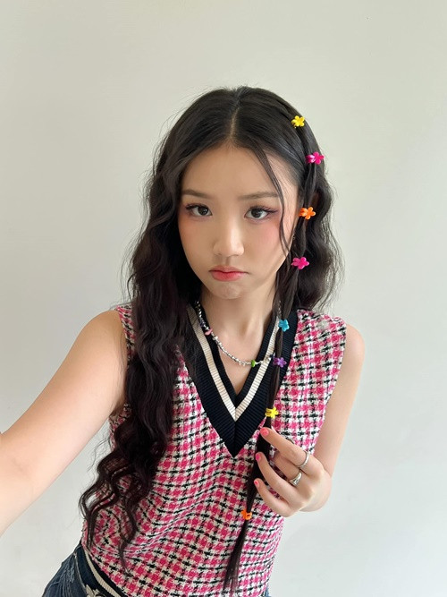 Trong cuộc phỏng vấn với Tổ Quốc, AMEE cho biết, sau khi nổi tiếng, lịch trình làm việc của cô dày đặc. Nhiều hôm, cô chỉ có thể ngủ 3-4 tiếng.