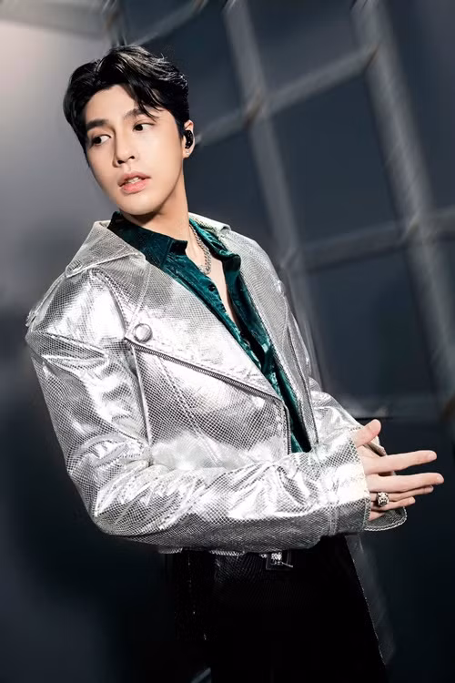 Noo Phước Thịnh có tên trong danh sách 100 gương mặt đẹp nhất thế giới do TC Candler bình chọn năm 2018, 2020 và 2022.