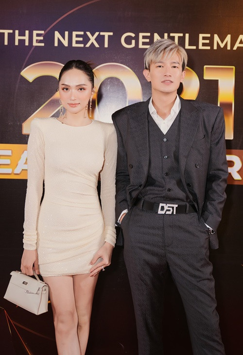 Đôi bạn thân góp tiền mua chung bất động sản.