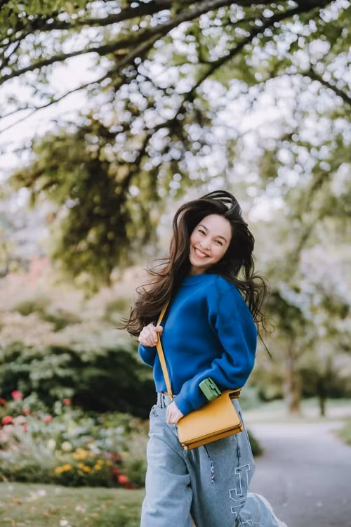 Việc "lão hóa ngược" của giọng ca Nhật ký của mẹ khiến khán giả ngưỡng mộ.