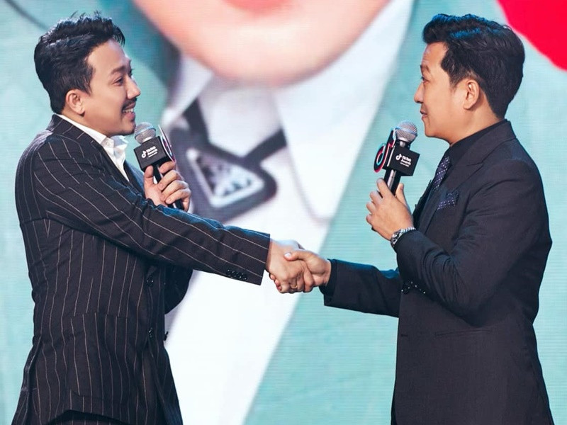 Trấn Thành - Trường Giang bị nhiều khán giả đặt lên bàn cân so sánh về tài năng. Ảnh: FBNV.