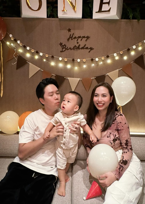 Con trai Lê Hiếu trộm vía bụ bẫm, trắng trẻo.