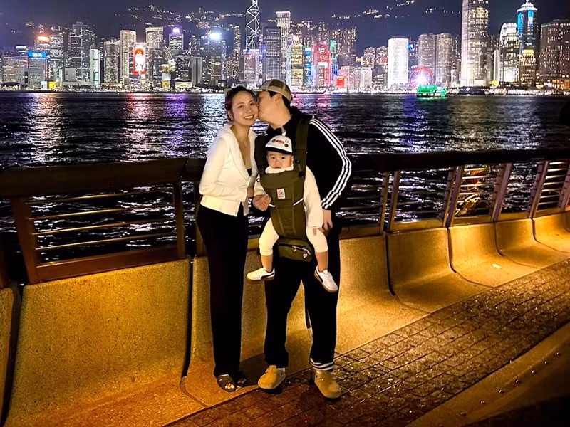 Đầu năm 2024, Lê Hiếu đưa vợ con du lịch Hong Kong.