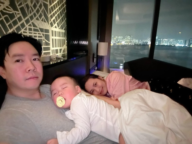 Gia đình nhỏ của nam ca sĩ có những khoảnh khắc bình yên và đáng giá trong chuyến đi.