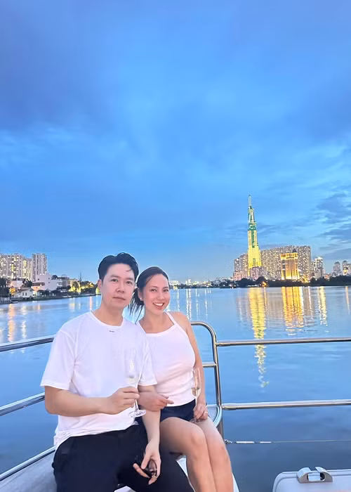 Lê Hiếu từng chia sẻ trên Dân Trí, sau khi cưới, anh yêu vợ nhiều hơn.