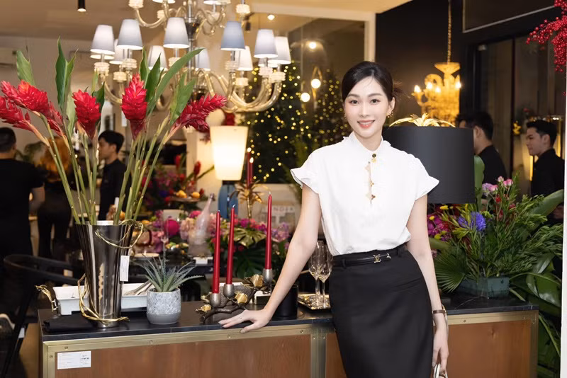 Không ít khán giả ngưỡng mộ cuộc sống giàu sang, hạnh phúc của nàng hậu.