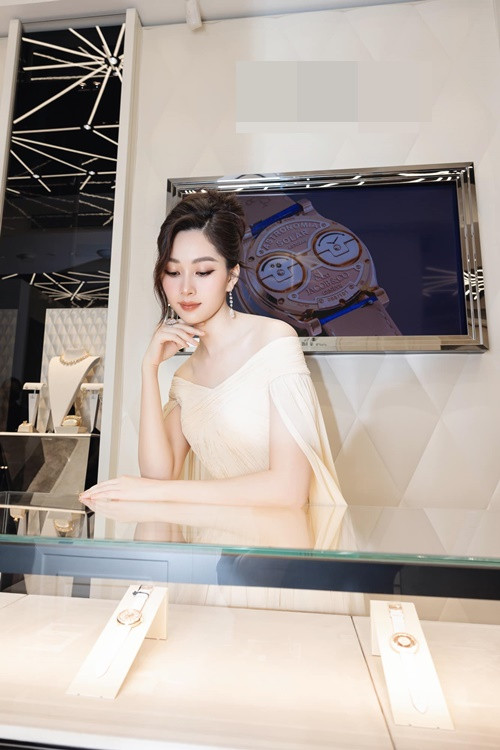 Thu Thảo thi thoảng tham gia sự kiện sau khi lập gia đình. Ảnh: FBNV.