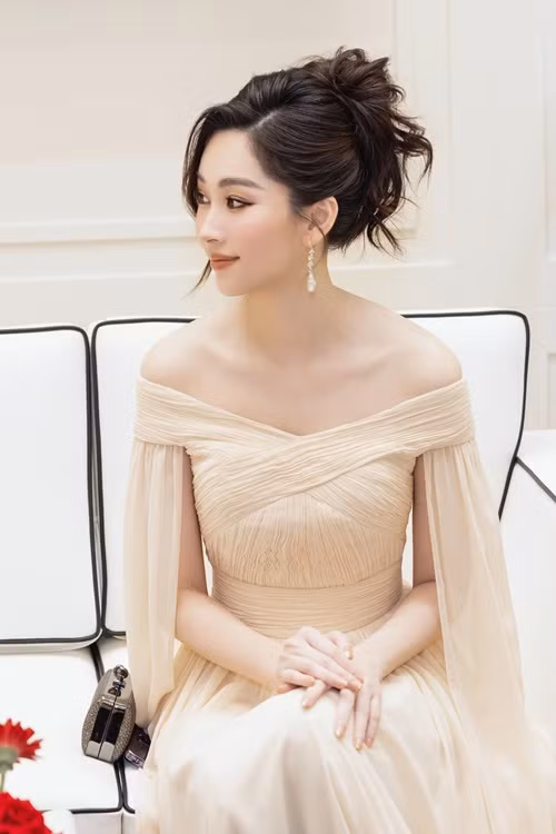 Cô hiếm khi trải lòng về cuộc sống hôn nhân bên doanh nhân Trung Tín. Ảnh: FBNV.