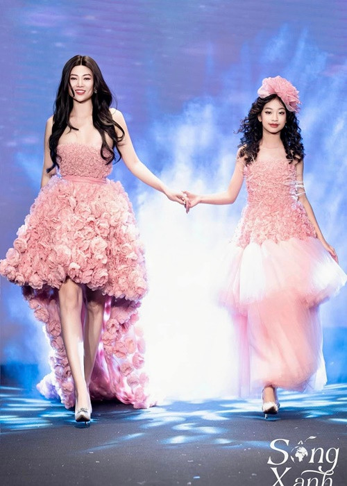 Nữ diễn viên giành danh hiệu Á hậu 1 cuộc thi Hoa hậu Hải Dương năm 2006.