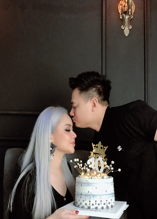 "Tôi cẩn trọng hơn trong mọi lời mình nói và mọi việc mình làm", Vũ Hạnh Nguyên chia sẻ trên Thể Thao Văn Hóa.