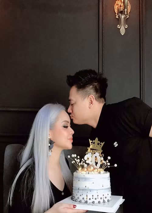 "Tôi cẩn trọng hơn trong mọi lời mình nói và mọi việc mình làm", Vũ Hạnh Nguyên chia sẻ trên Thể Thao Văn Hóa.