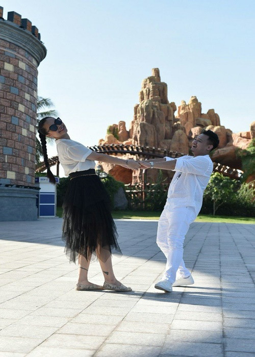 Từ khi gắn bó với nhạc sĩ Nồng nàn Hà Nội, "yêu nữ hàng hiệu" không bồng bột như trước nữa.