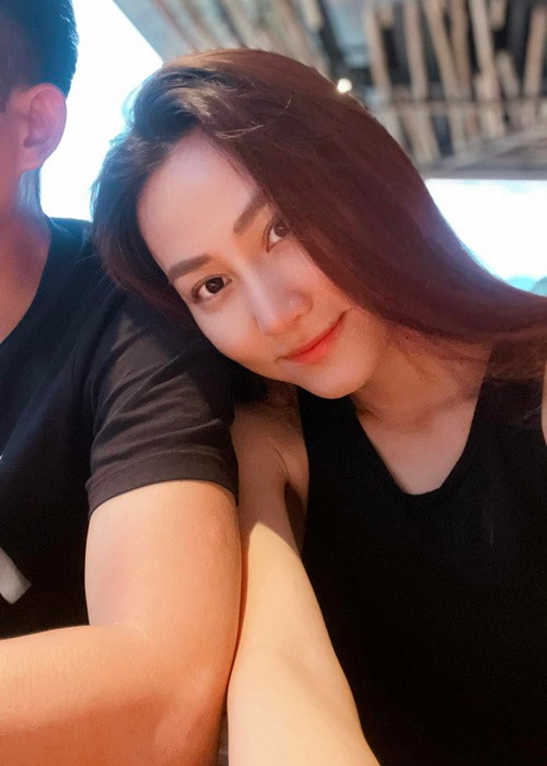 Cặp đôi vẫn tận hưởng cuộc sống vợ chồng son sau 9 năm kết hôn.