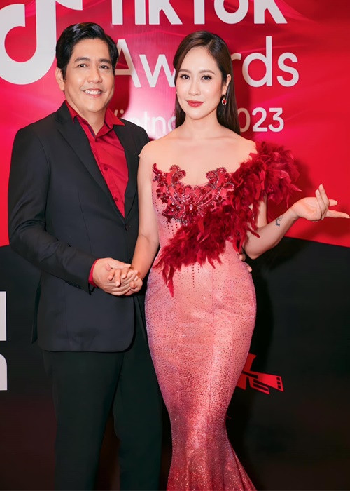 Thời điểm mới cưới Thanh Thúy,, đạo diễn Đức Thịnh "say nắng" một người phụ nữ khác.