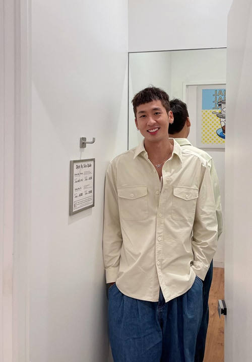 Tuấn Trần cho biết, anh từng nghèo, nhưng rồi cũng từ tay trắng có được hôm nay. Do đó, nếu phải quay lại cảnh nghèo khó, anh sẽ cố gắng giống như trước.