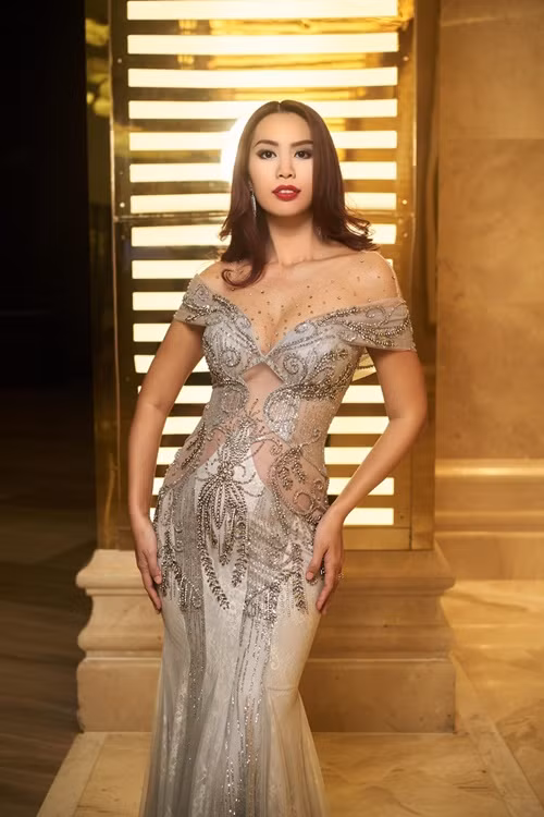 Siêu mẫu Hà Anh cũng mang bầu lần 2.