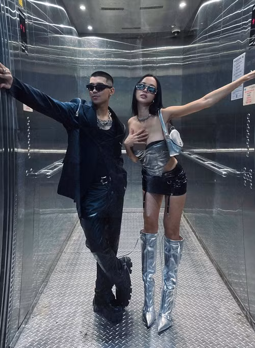 Tháng 7/2023, Cường Seven và Vũ Ngọc Anh tổ chức đám cưới. Đến tháng 12 cùng năm, cặp đôi đăng ký kết hôn. Ảnh: FBNV.