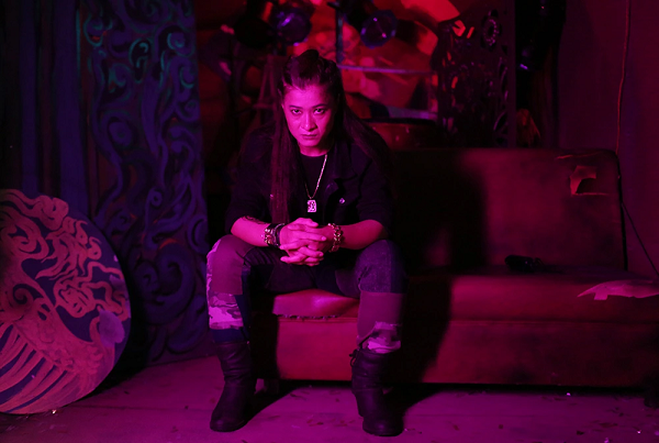 Hau truong Thanh Hoa dau tay doi voi Ngo Thanh Van trong “Hai Phuong“