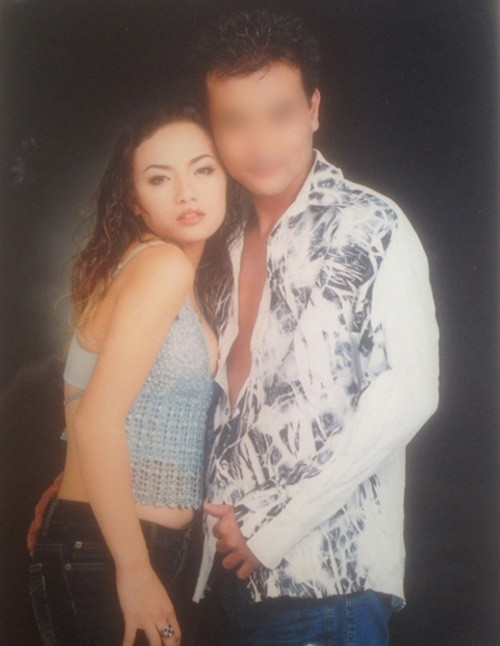 Năm 2014, một người bạn đăng tải hình ảnh Tinna Tình bên người yêu đầu tiên. Ảnh: Giadinhonline.