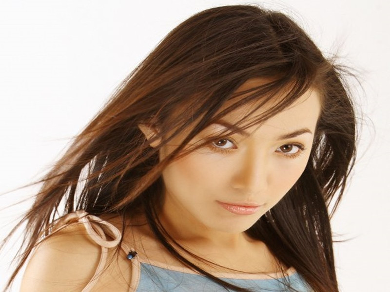 Năm 2013, Tinna Tình tiết lộ về 3 người cũ: “Một người đã lấy vợ, một người chưa lấy vợ và một người đi tu”. Ảnh: FBNV.