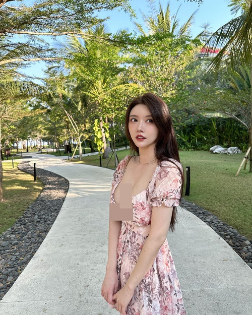 Cô nàng từng rời đội cổ vũ để tập trung kinh doanh.