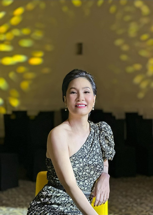 Hồng Đào hiện tại hoạt động nghệ thuật ở Mỹ và Việt Nam. Ảnh: FBNV.