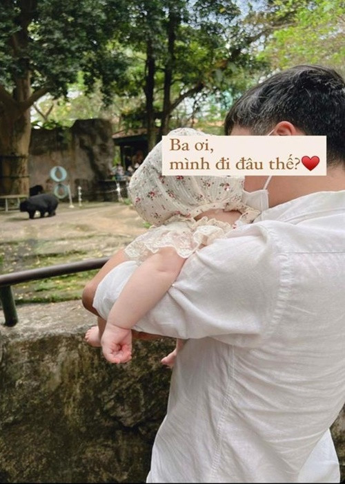 Tường San khoe chồng cưng chiều con gái. Ảnh: Instagram.
