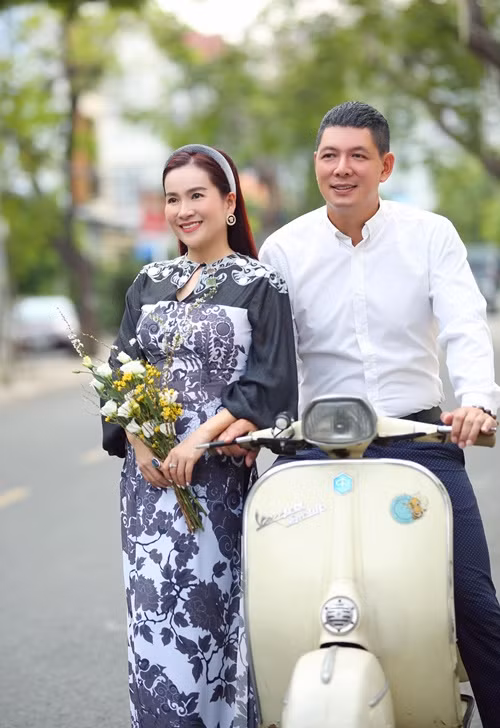 Vài năm trở lại đây, Bình Minh hạn chế hoạt động nghệ thuật để tập trung kinh doanh.