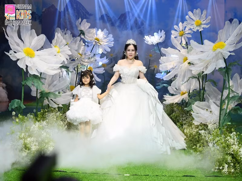 Trương Phương và chồng cũ không hợp quan điểm sống nên chia tay.