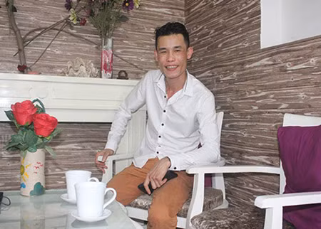 Hiep “Ga” bat ngo tiet lo dam cuoi voi ban gai moi