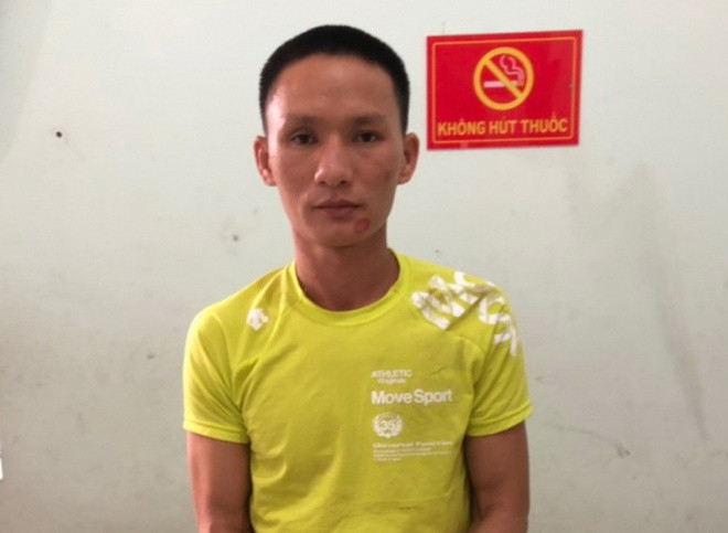 1.000 kẻ nghi vấn, có tiền án tiền sự, nghiện ma tuý… trên địa bàn tỉnh Đồng Nai, TP HCM, tỉnh Bình Dương và một số tỉnh lân cận khác được rà soát, lên danh sách. Qua sàng lọc, cảnh sát phát hiện Đậu Đức Mười (31 tuổi, quê tỉnh Nghệ An) là người khả nghi nhất. Mười quê Nghệ An nhưng lang thang ở Đồng Nai nhiều năm nay. Hắn có 3 tiền về tội Trộm cắp tài sản và cả 3 vụ án này xảy ra ở Đồng Nai.