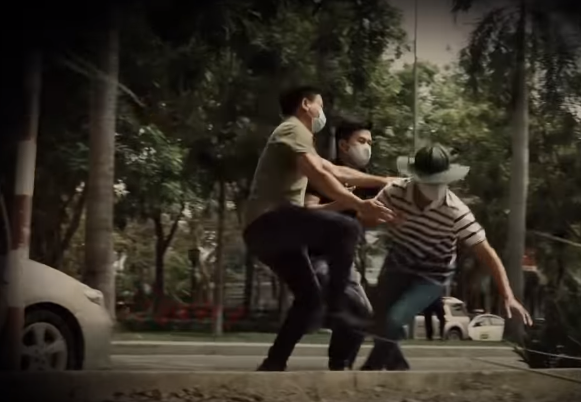 Khoảng 14h ngày 14/4/2020, khi về đến TP Buôn Mê Thuột, trinh sát phối hợp với Phòng Cảnh sát hình sự Công an tỉnh Đắk Lắk rà soát, truy tìm dấu vết và bắt giữ Đậu Đức Mười khi đang sùm sụp chiếc mũ tai mèo, đi bộ thám thính các nhà dân ở khu vực phường Tự An, TP Buôn Mê Thuột. Đến 2h ngày 15/4/2020, trinh sát di lý kẻ gây án về đến trụ sở Công an tỉnh Đồng Nai, kết thúc hành trình truy đuổi gần 2.000 km. 