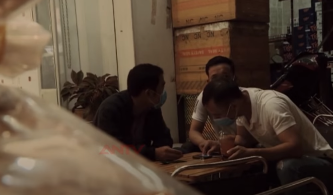 Sáng 11/4/2020, Công an phát hiện và nhận thông tin Mười ra quốc lộ 20 đi nhờ xe tải lên khu vực tỉnh Lâm Đồng. Đến 0h ngày 13/4/2020, 9 trinh sát của Phòng Cảnh sát hình sự Công an tỉnh Đồng Nai và Phòng Trọng án Cục Cảnh sát hình sự lên đường.