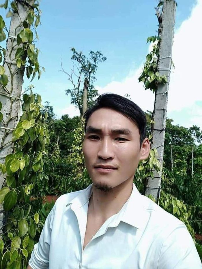  Truy tìm nghi phạm liên quan thi thể người phụ nữ bị bó chặt: Nghi phạm Trương Quốc Trọng (29 tuổi, quê Đăk Lăk) được xác định có liên quan đến cái chết của người phụ nữ bị bó chặt trong phòng trọ, bên ngoài khóa trái cửa tại thị xã Bến Cát, tỉnh Bình Dương. Ngày 28/1, Công an tỉnh Bình Dương phát đi thông báo truy tìm Trọng.