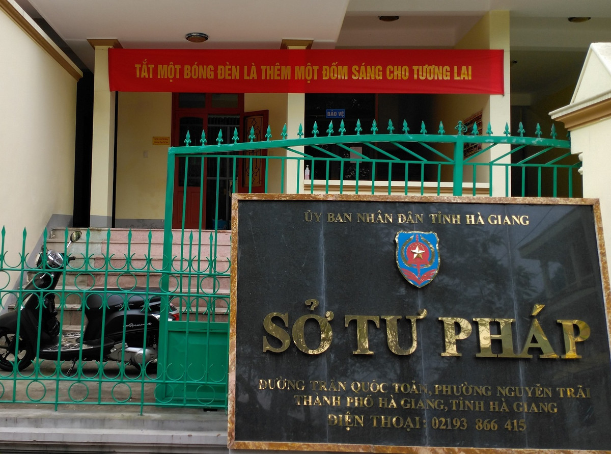 Pho Giam doc So Tu phap Ha Giang tu vong tai co quan