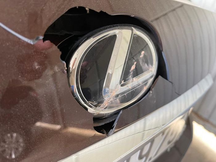 Tin nong 25/1: Dap thung xe cua thuong ta cong an vi den choi mat