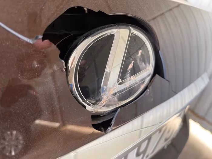 Tin nong 25/1: Dap thung xe cua thuong ta cong an vi den choi mat