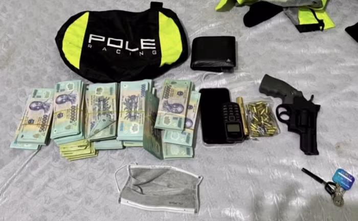 Vu cuop ngan hang o Hai Phong: Ban gai nghi pham giau gan 1,3 ty dong-Hinh-2