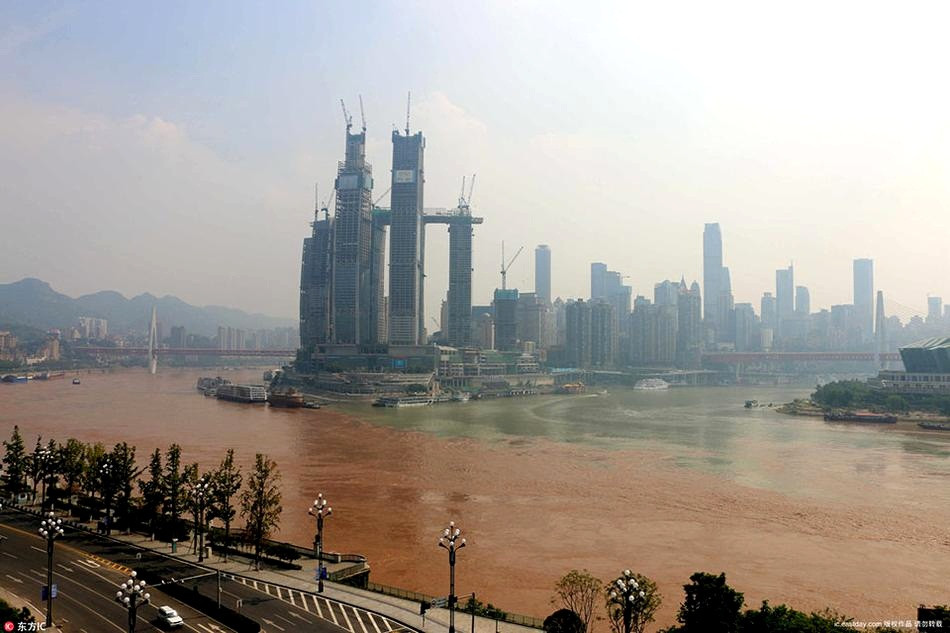 Hien tuong la lung: Khoanh khac am duong gap nhau gay soc-Hinh-4