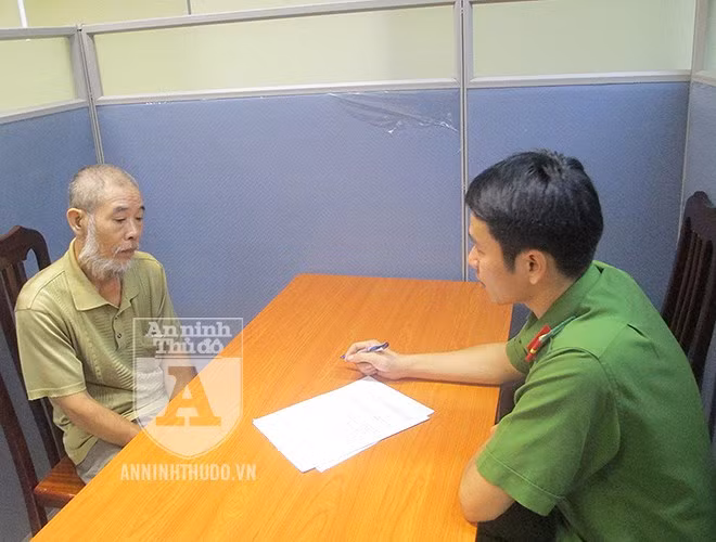 Đối tượng Lê Chí Thuận khai thêm rằng, máy móc dùng để chế tác ngà voi đều là máy thủ công, như máy mài, dũa...