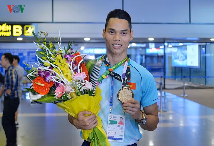 Chia sẻ với phóng viên, VĐV Trần Đình Nam cho biết: "Với tấm HCV tại ASIAD sẽ là động lực giúp tôi phấn đấu trên con đường sự nghiệp thể thao".