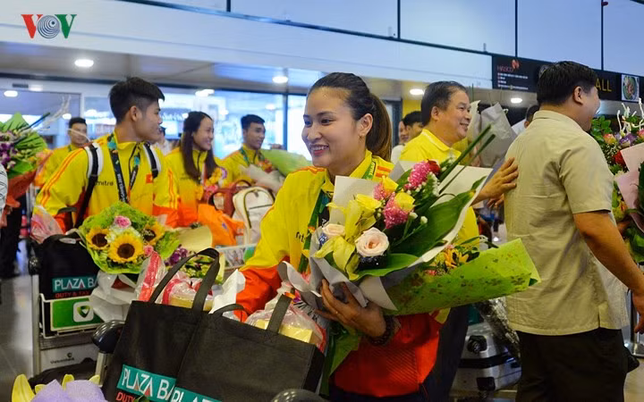 Nhiều CĐV của Pencak Silat vui mừng khi chứng kiến sự nồng hậu của Lãnh đạo Tổng cục Thể dục Thể thao và bạn bè, đồng nghiệp.