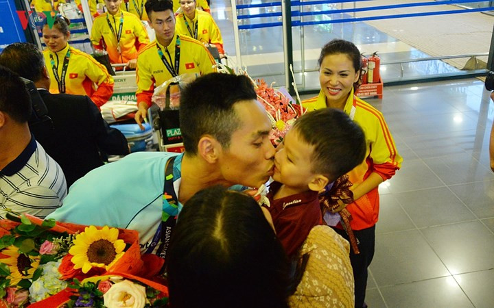 Trong khi đó, Trần Đình Nam là VĐV thứ 2 giành HCV ASIAD 2018 ở bộ môn Pencak Silat cho Đoàn Thể thao Việt Nam.