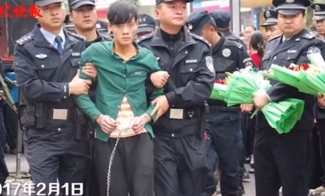 Nguoi mau Trung Quoc bi giet, giau xac: Cha me chong khong dam den toa