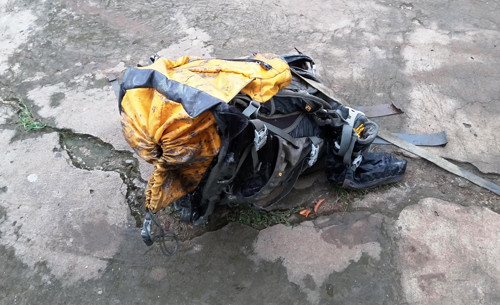 Chiếc balô đeo trên người nạn nhân có chứa đầy đá xanh.