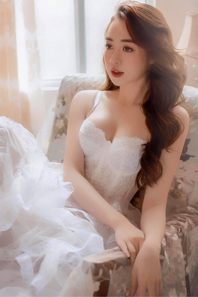 Nhờ chăm chỉ tập gym, cô có được vóc dáng đáng mơ ước.