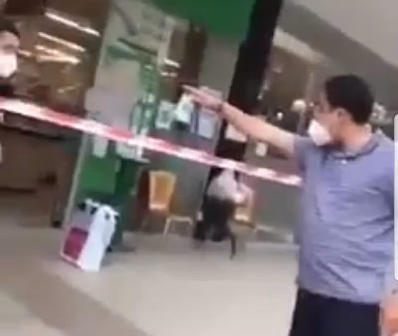 Video: Nguoi xung la “ban chi dao” quay o sieu thi, Bi thu Quan 7 noi gi?